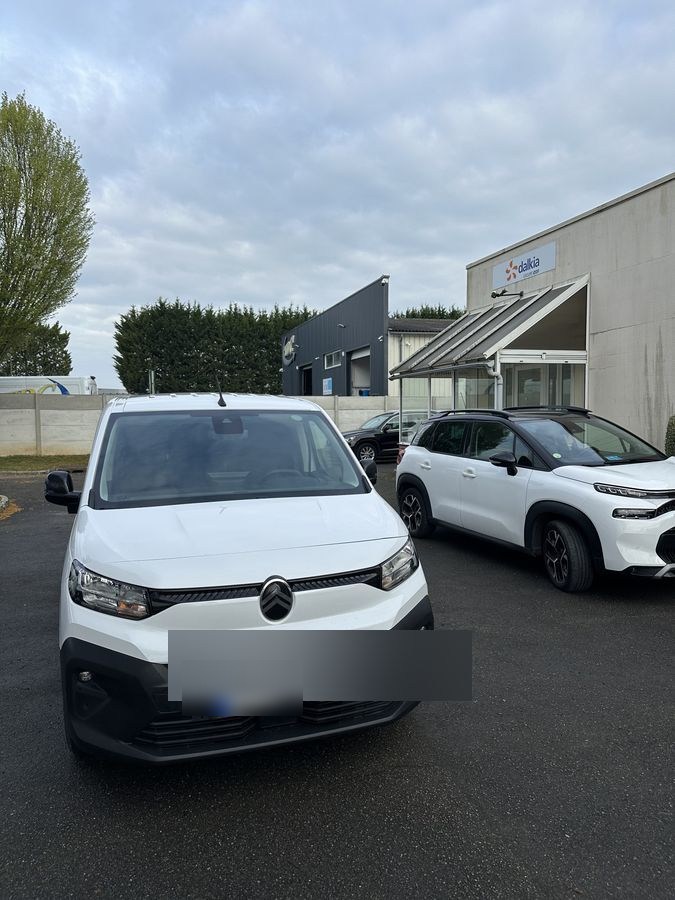 Utilitaire et SUV livrés en concession par Alley Hop Car